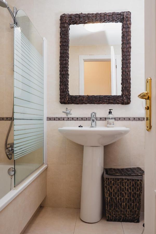 Apartamentos Lorien Milladoiro Dış mekan fotoğraf