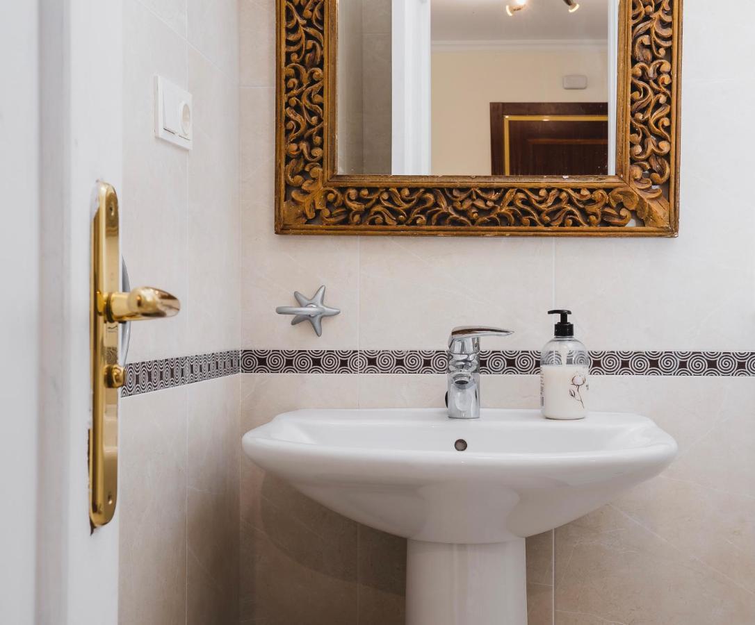 Apartamentos Lorien Milladoiro Dış mekan fotoğraf